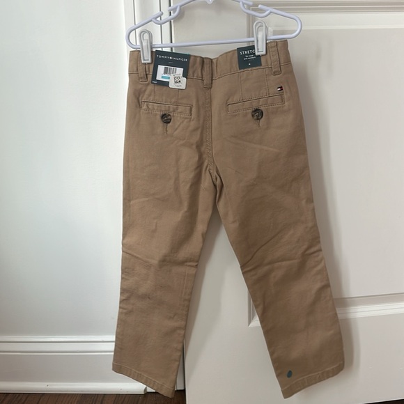 Tommy Hilfiger Khakis 5T with tags attached - Picture 2 of 4